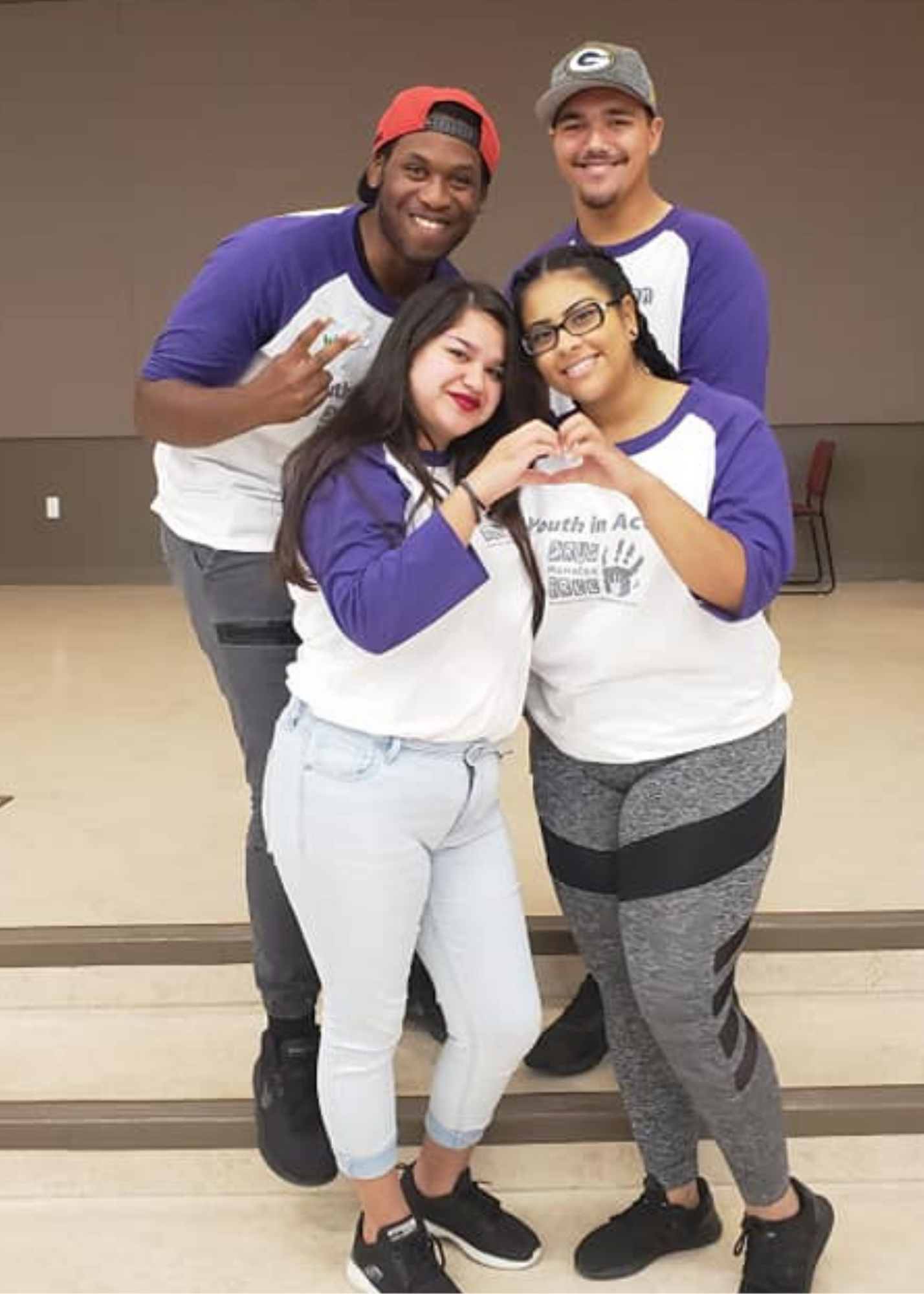 image group of teenagers